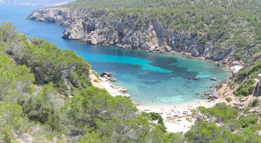 Mejores playas de Ibiza: Cala d'en Serra