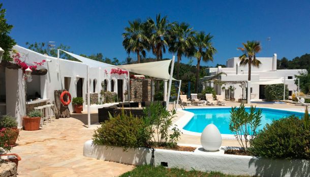 5 razones para alquilar una villa en Ibiza